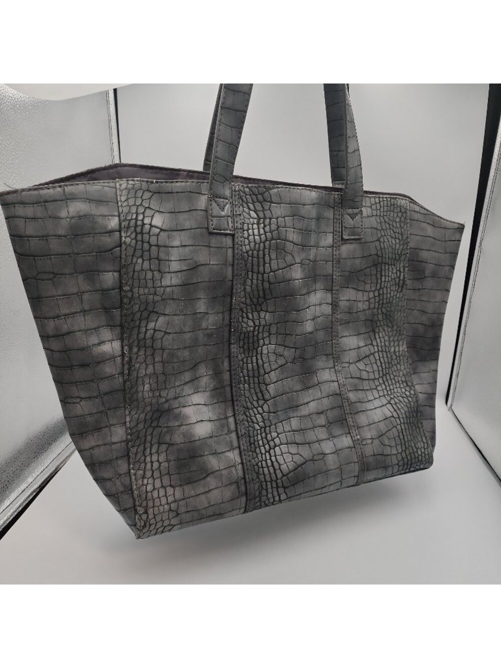 Neiman Marcus Tote Bag Gray Snakeskin Women’s Large Beach Tote, Travel Purse